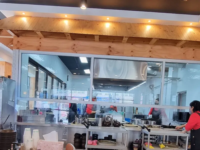 깔끔한 오픈형 주방