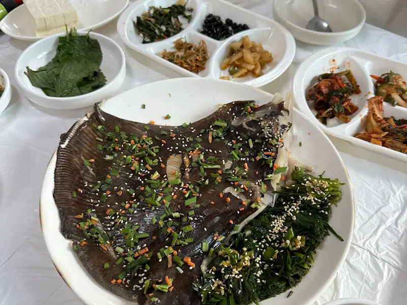 가오리찜과 밑반찬