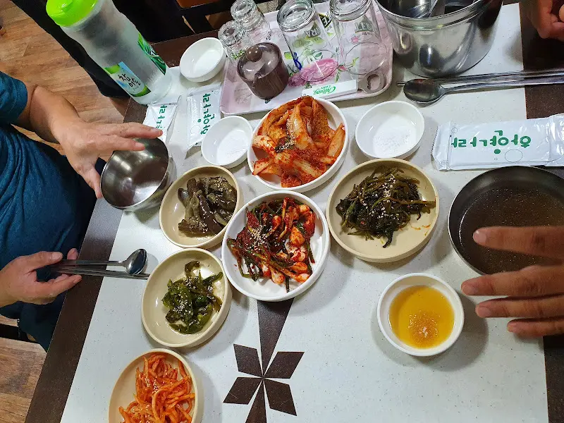 이레식당 푸짐한 한 상 차림