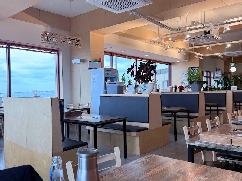 미영이네 내부 테이블 좌석