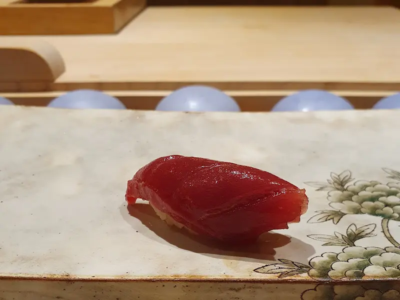 싱싱한 재료가 돋보이는 스시