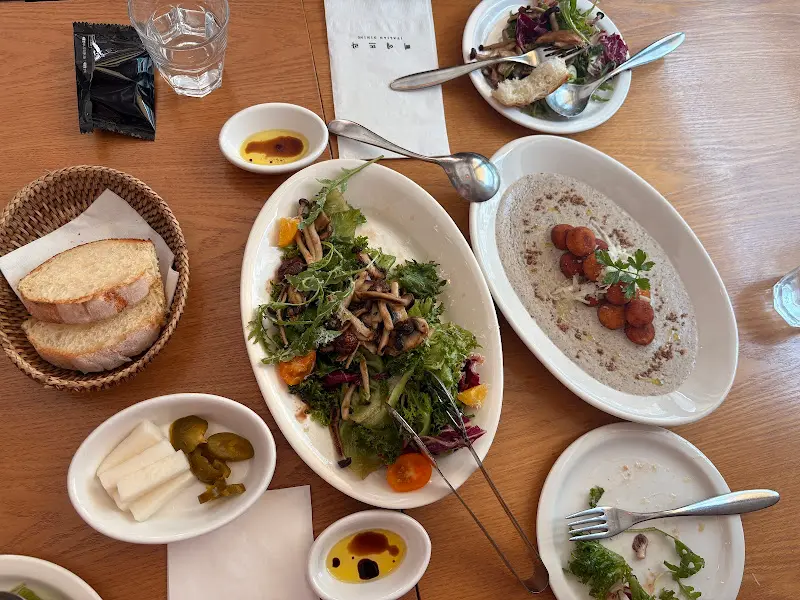 삐에뜨라 전체적인 상차림