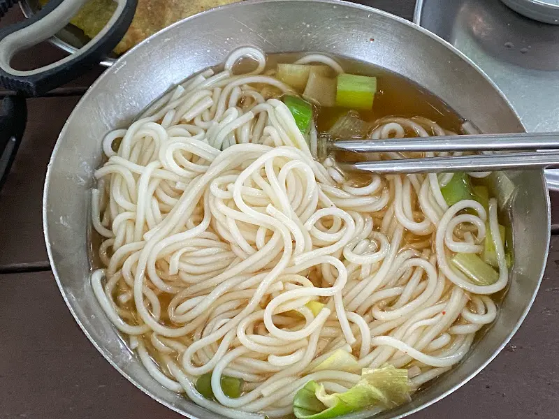 멸치국수 근접샷