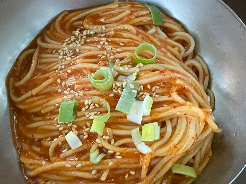 비빔국수 근접샷