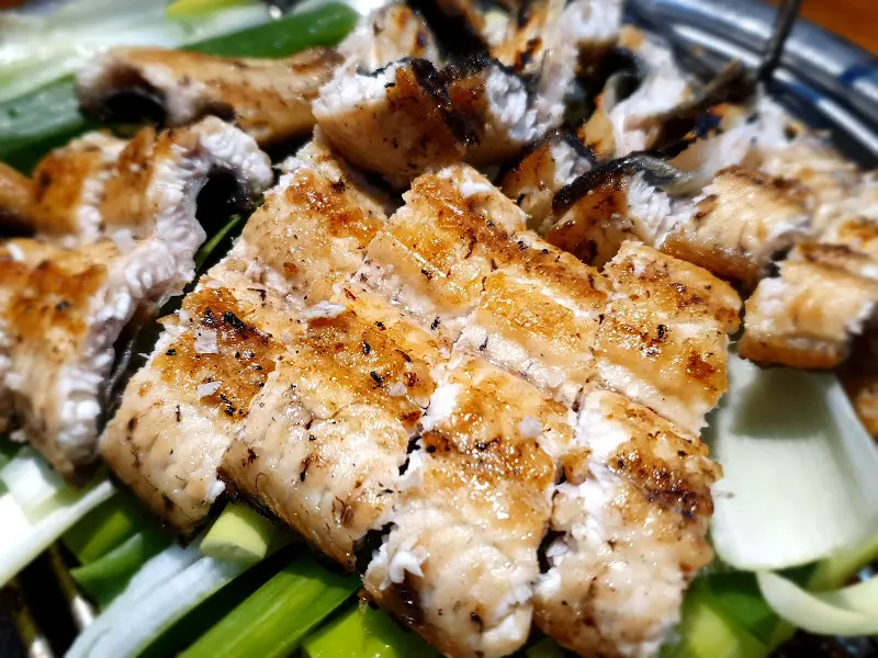 노릇노릇 구워진 장어