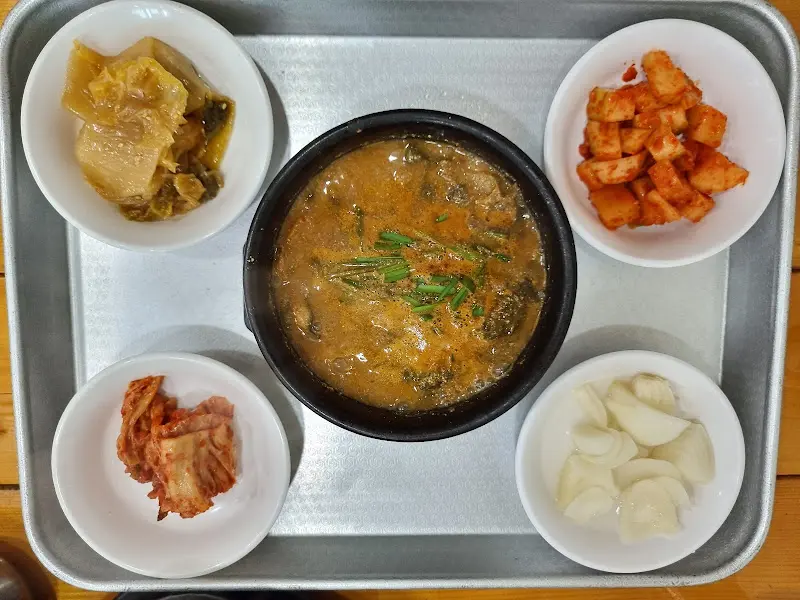 장어탕과 밑반찬