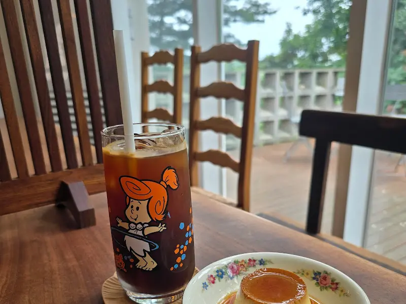 아이스 아메리카노와 푸딩