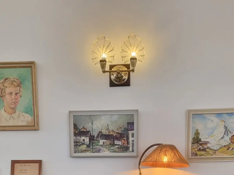 벽에 걸린 그림