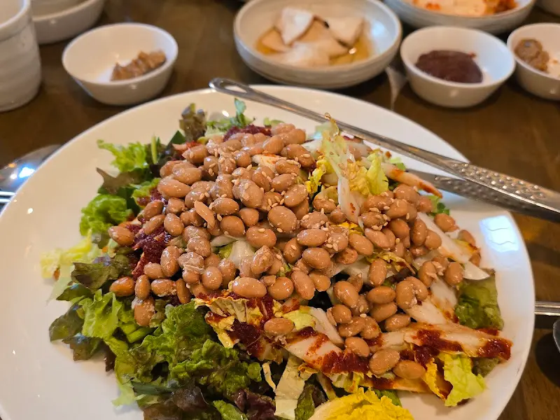 청국장 샐러드 근접 샷