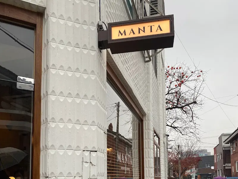 만타 외관