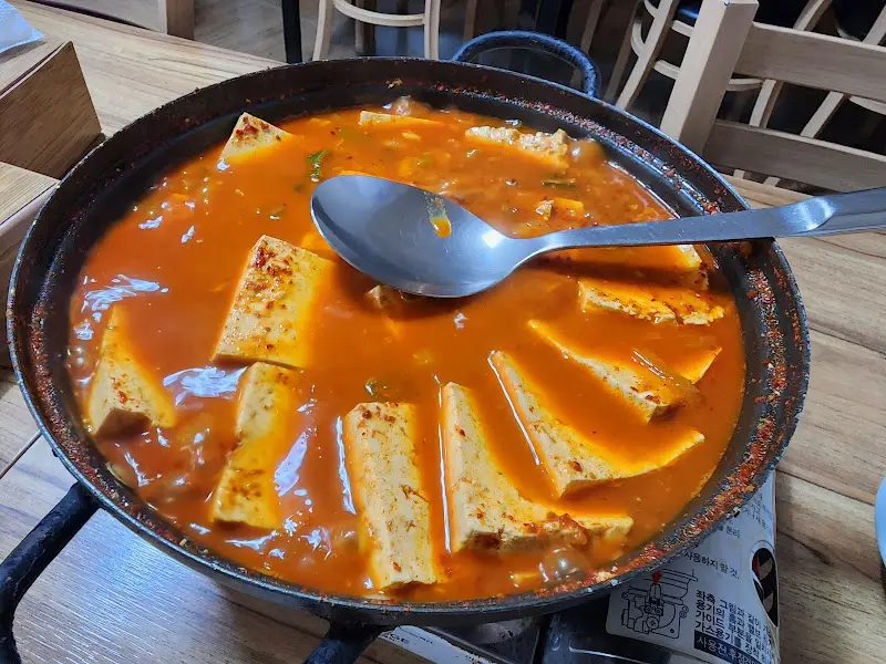두부 짜글이 전체샷