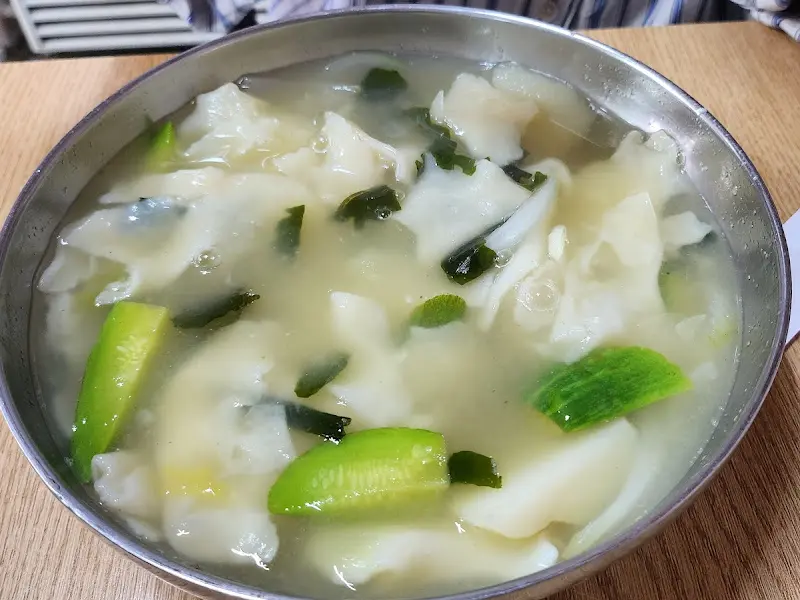 수제비 속 재료들