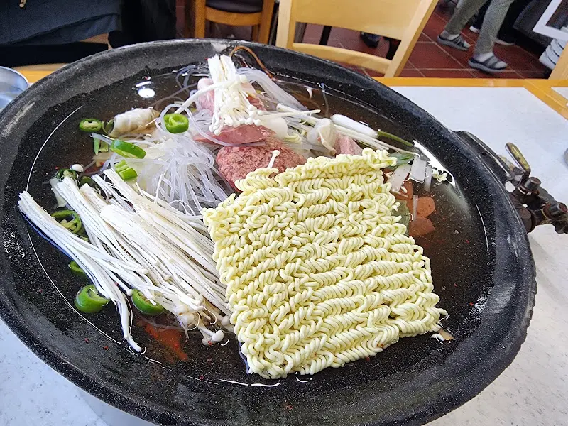 부대찌개 풀 세팅