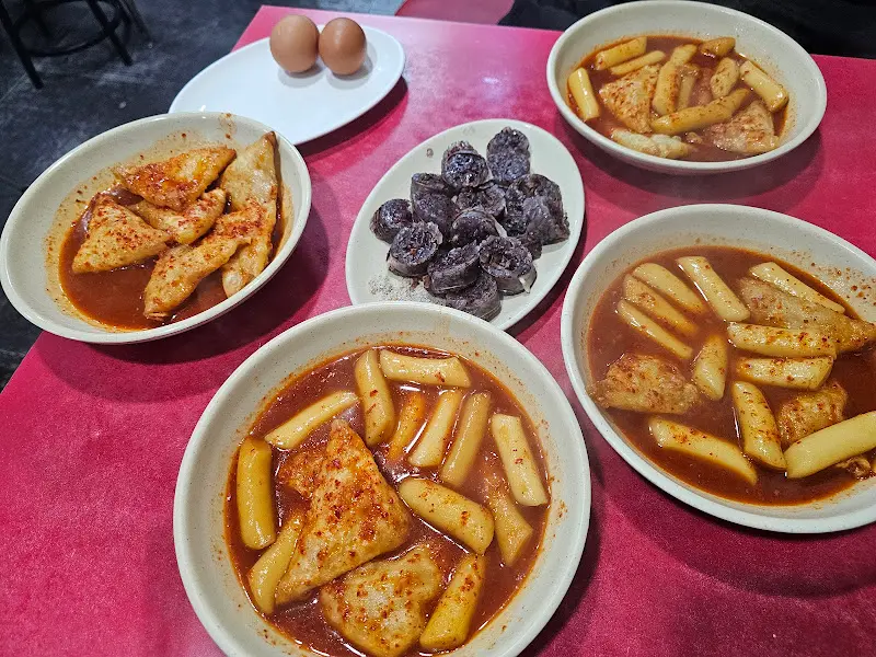 달고떡볶이 떡볶이, 만두, 순대, 계란