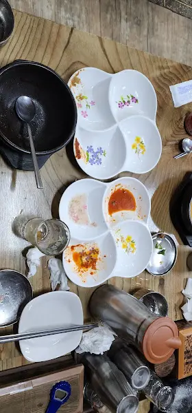 장충뚝배기 테이블 세팅