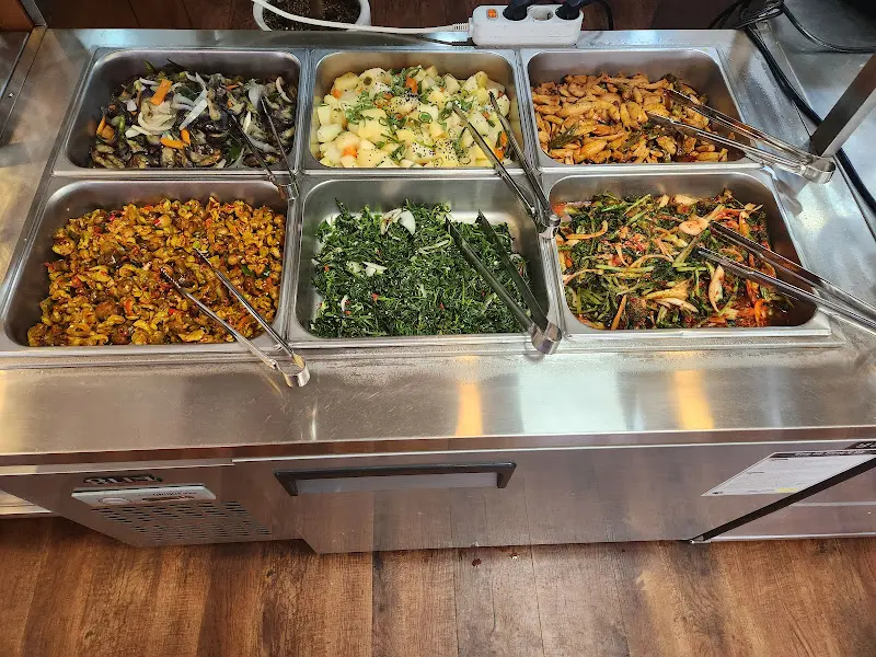 다양한 반찬 코너