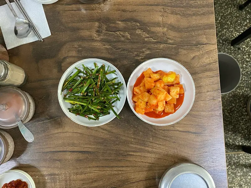 깍두기와 부추무침