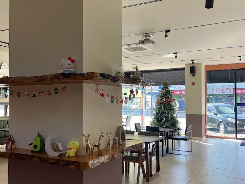 카페 내부 장식