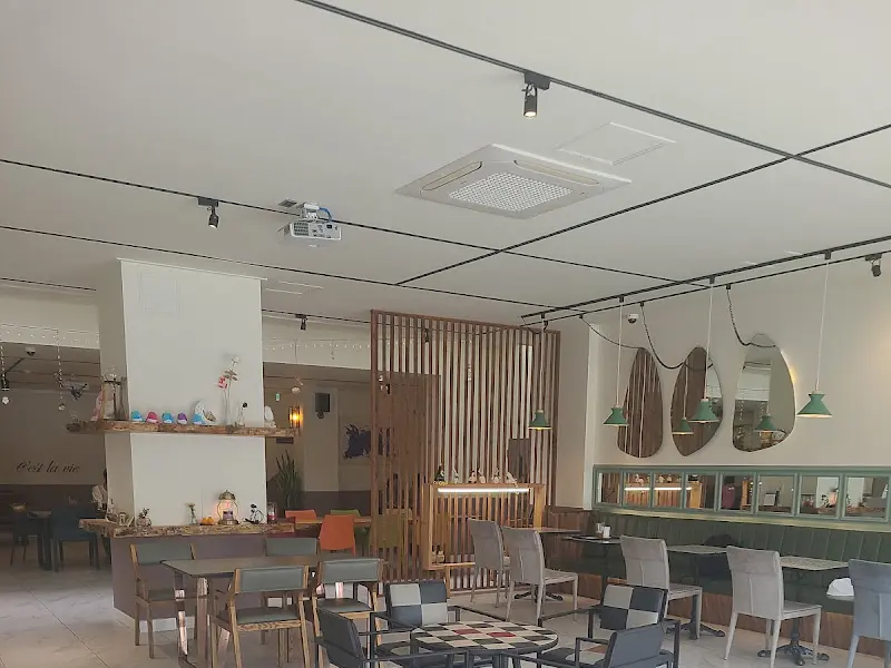 카페 내부 좌석