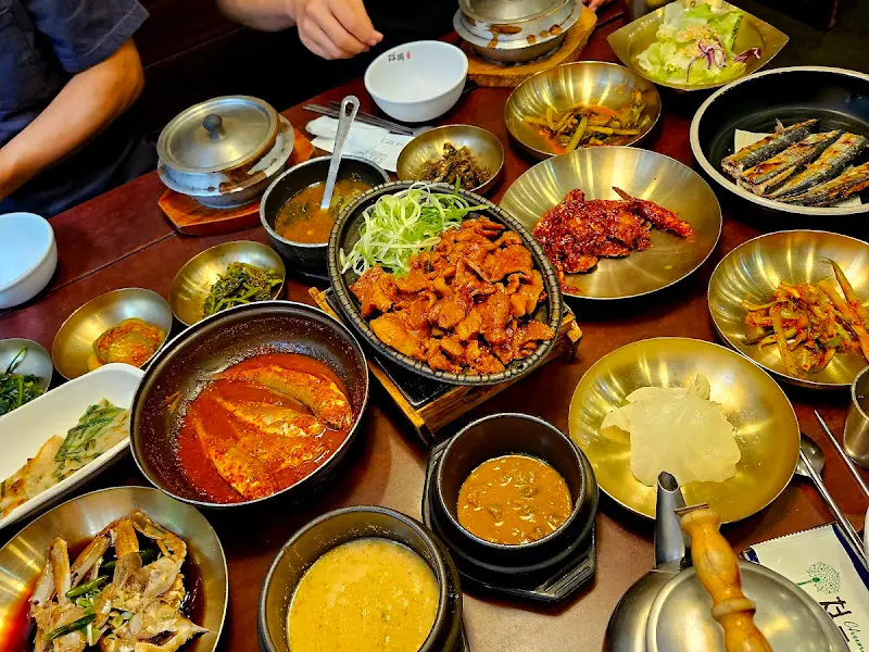 간장게장과 돼지불고기