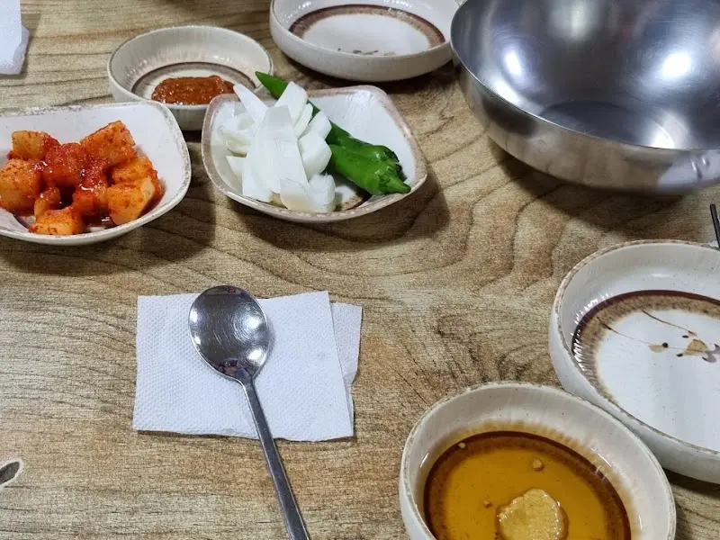 밀리내 뼈다귀 밑반찬