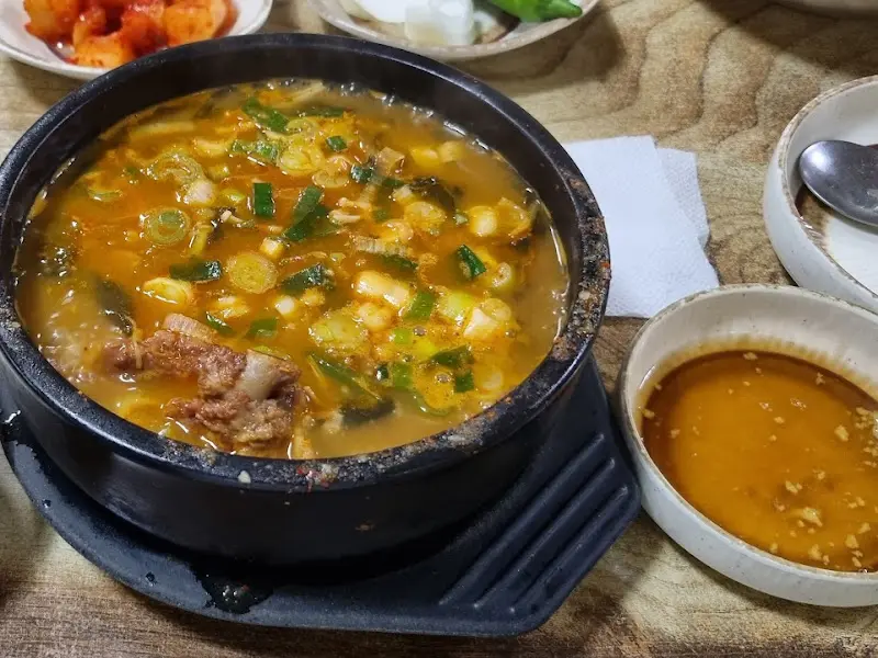 밀리내 뼈다귀 뼈해장국