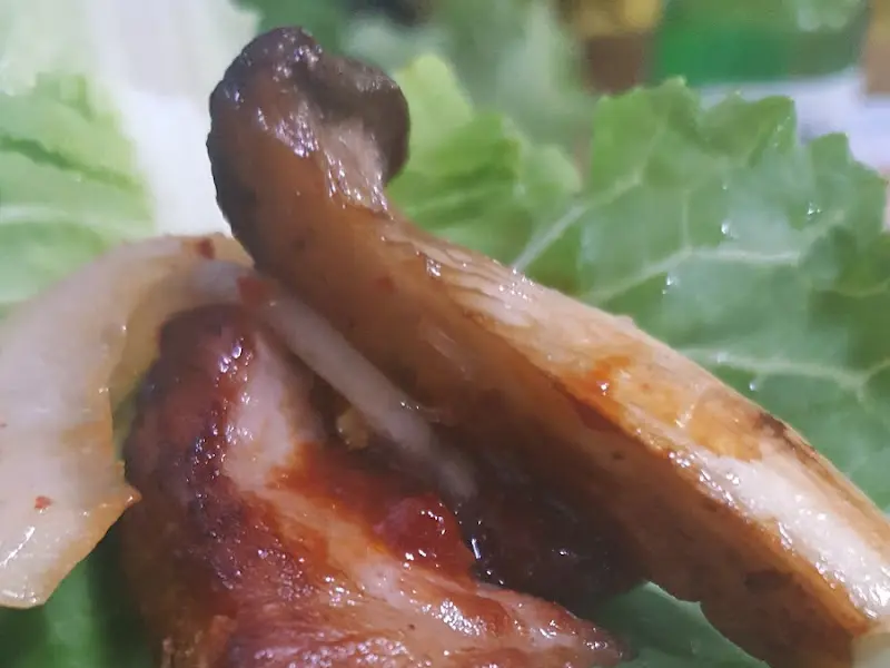 상추쌈에 싸 먹는 고기