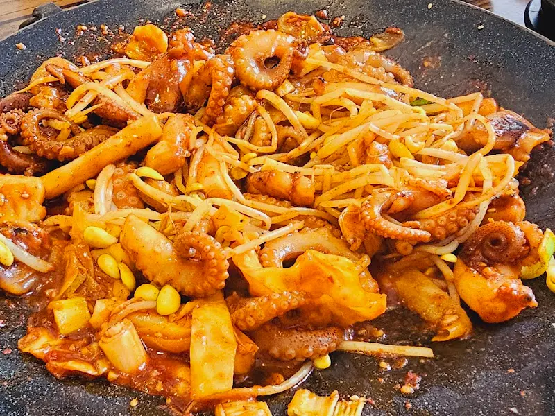 쭈꾸미 볶음 근접샷