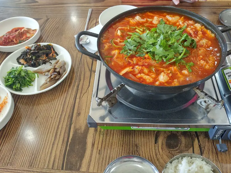 보글보글 끓고 있는 곱창전골