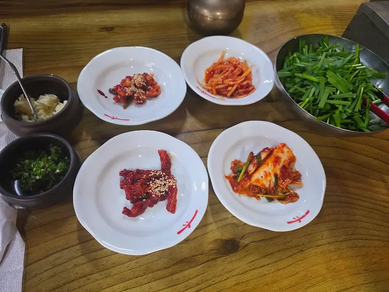 토봉추어탕 밑반찬