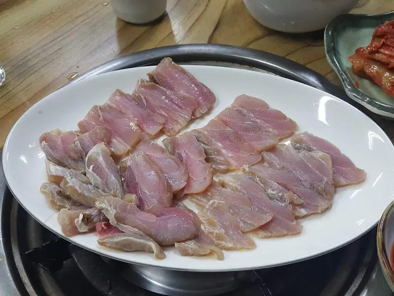 아나고 회 근접샷