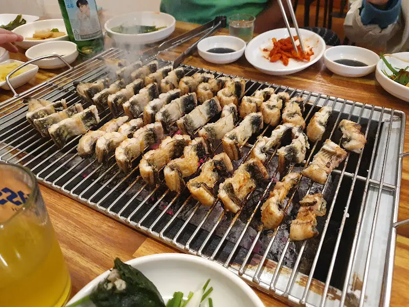 장어 숯불구이 전체샷