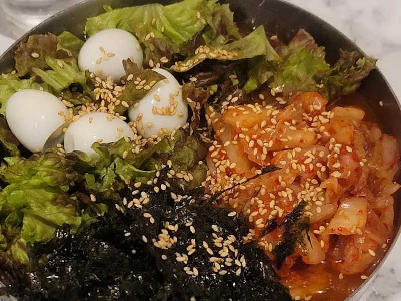 보기만 해도 군침이 도는 비빔면