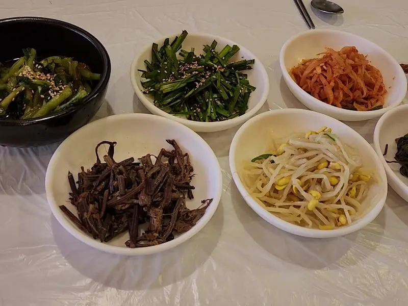푸짐한 밑반찬