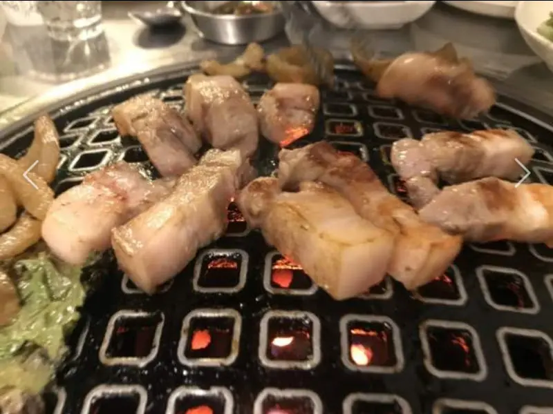 잘 익은 근고기 단면