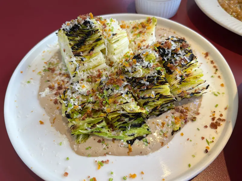 구운 알배추 샐러드 클로즈업