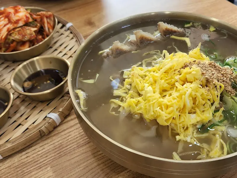 통뼈칼국수