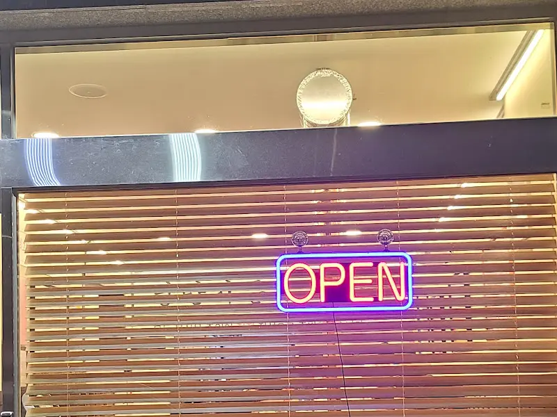 낭만가든 외부 OPEN 네온사인