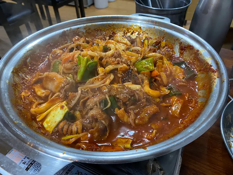 푸짐한식당 내부
