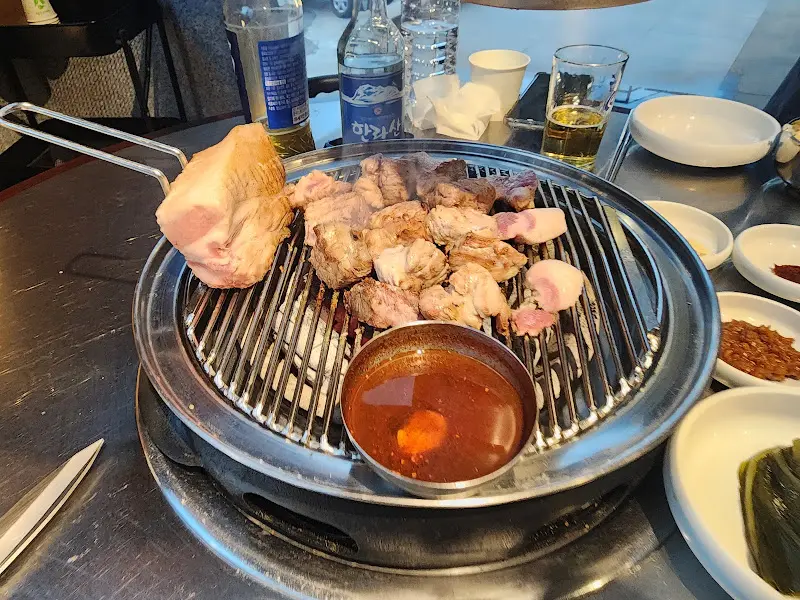 흑돼지 근고기 한상차림