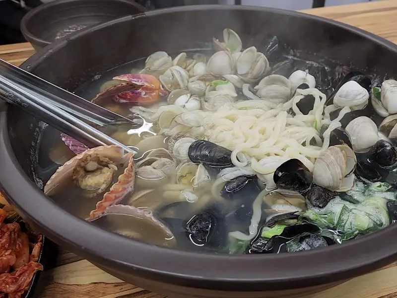 조마담칼국수의 조개칼국수