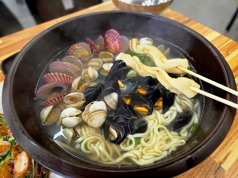 조마담칼국수의 조개칼국수