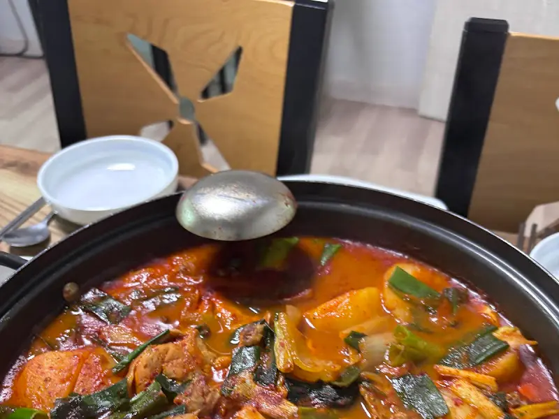 만두전골 끓는 모습