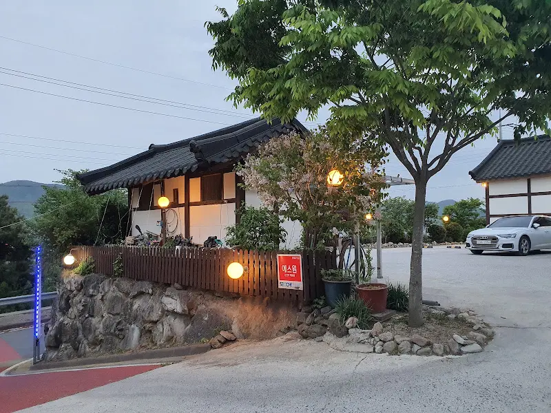 저녁 무렵의 대청마루