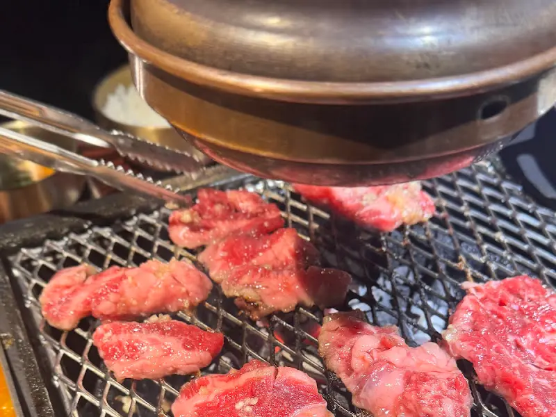 소고기 굽는 모습