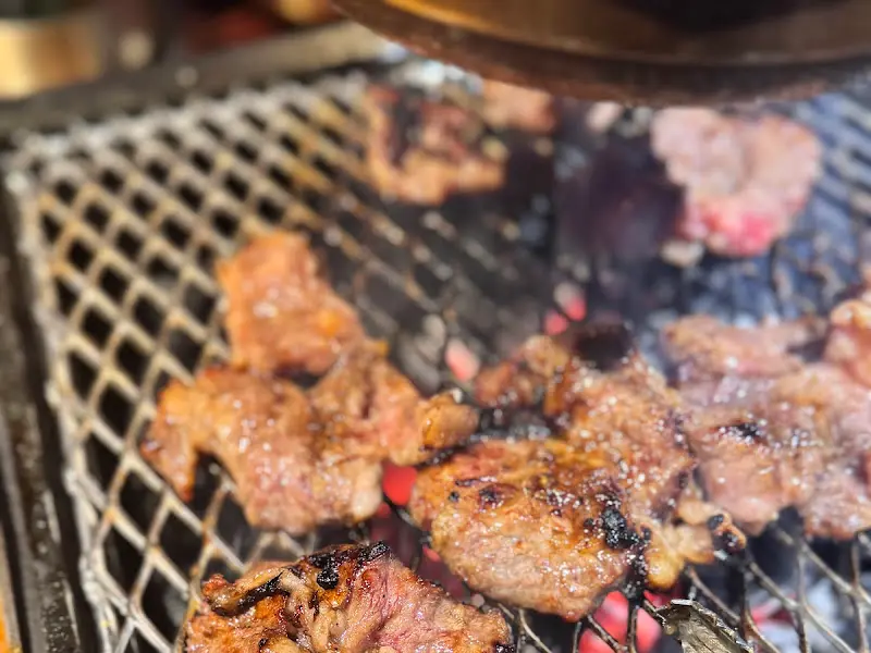 소고기 굽는 모습