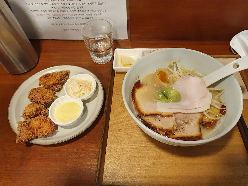 정갈하게 차려진 한 상 차림