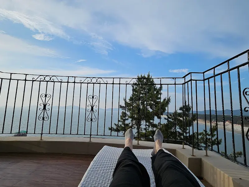 테라스에 누워 바라본 하늘