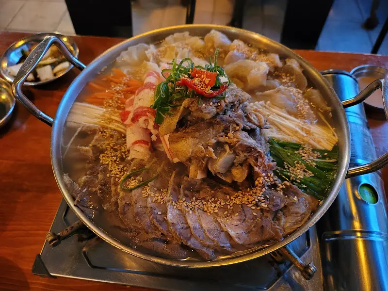 모란주점 스지모듬전골