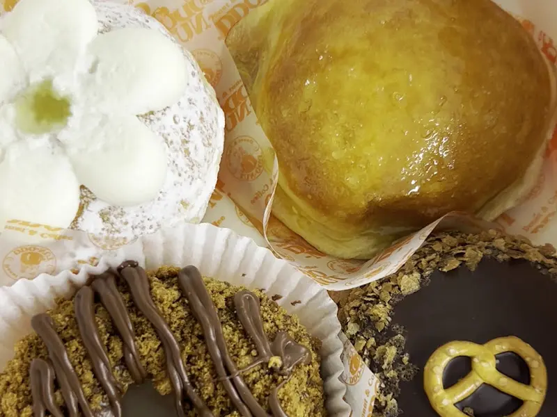 크림 브륄레, 청포도 요거트, 로투스 도넛